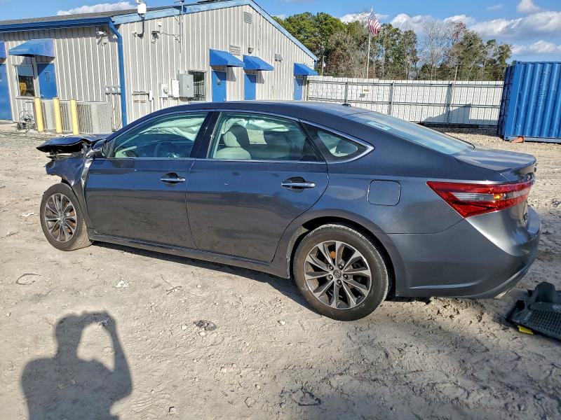 Фото 2 - TOYOTA AVALON