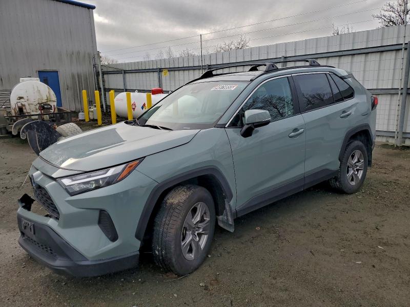 Фото 1 - TOYOTA RAV4