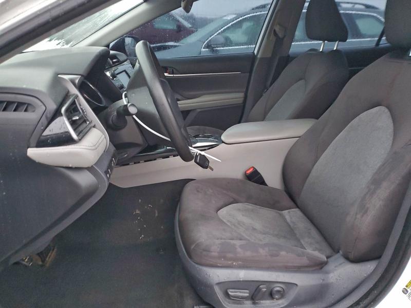 Фото 7 - TOYOTA CAMRY