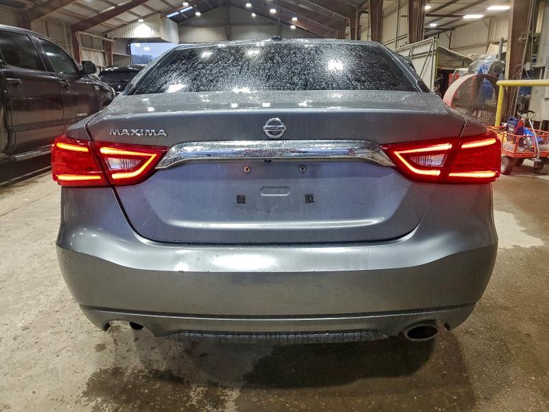 Фото 6 - NISSAN MAXIMA