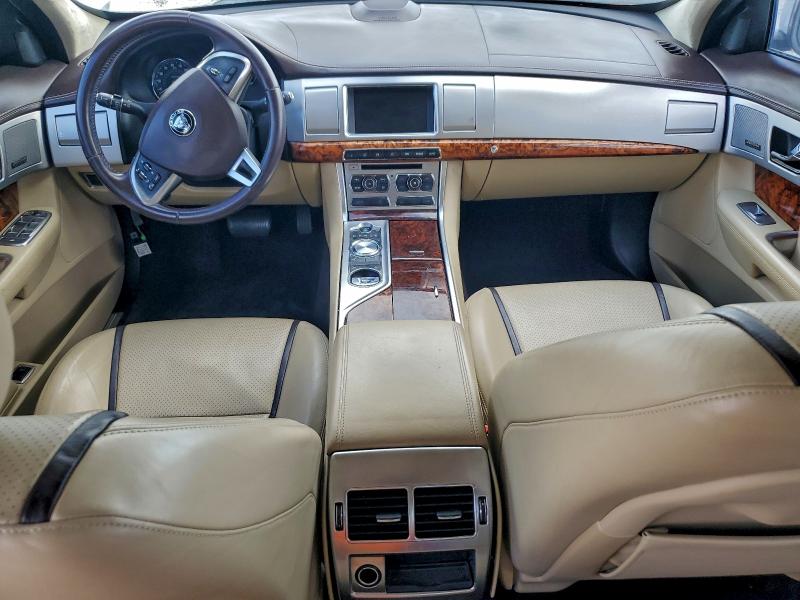 Фото 8 - JAGUAR XF