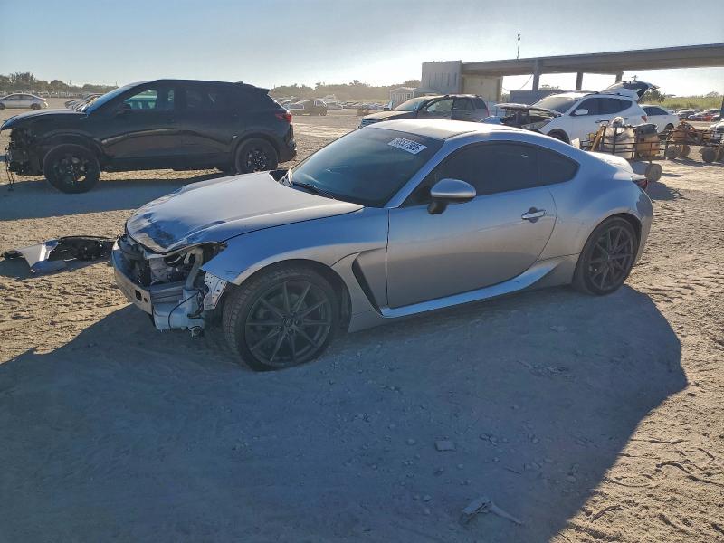 Фото 1 - SUBARU BRZ