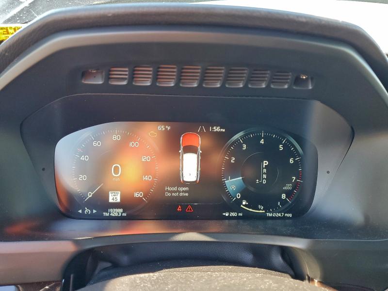 Фото 9 - VOLVO XC90