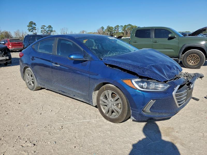 Фото 4 - HYUNDAI ELANTRA