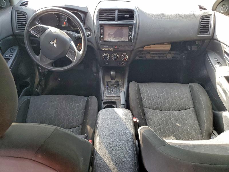 Фото 8 - MITSUBISHI OUTLANDER