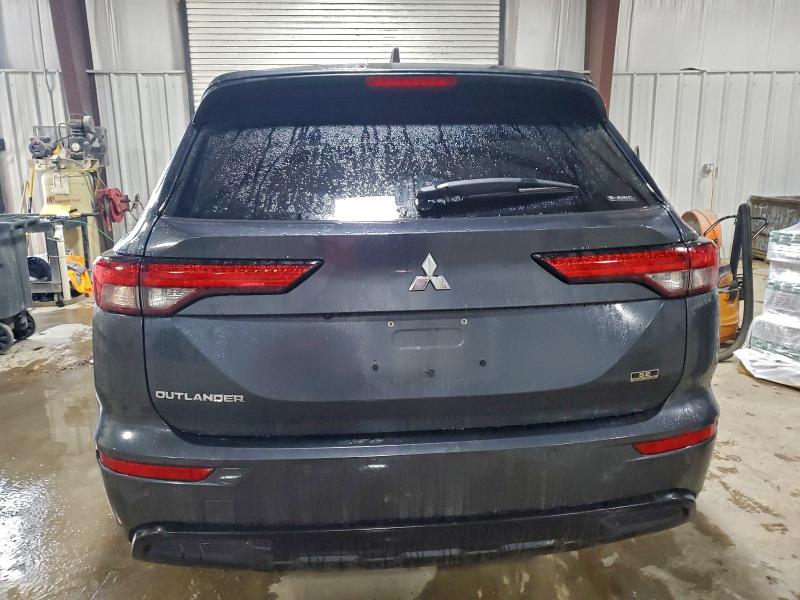 Фото 6 - MITSUBISHI OUTLANDER