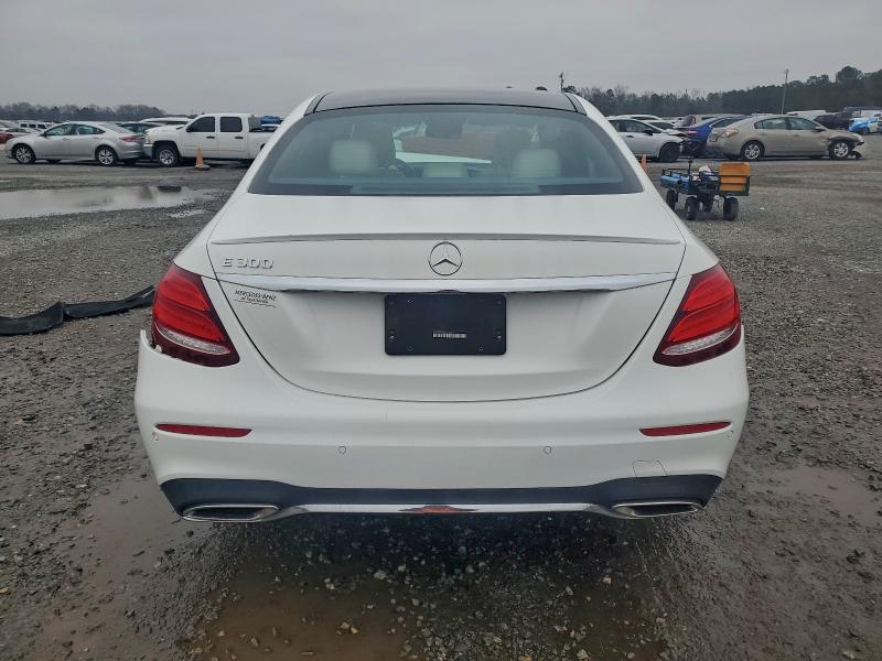 Фото 6 - MERCEDES-BENZ E-CLASS