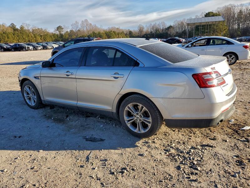 FORD TAURUS 2017 VIN 1FAHP2E80HG135366
