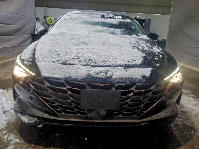 Фото 5 - HYUNDAI ELANTRA