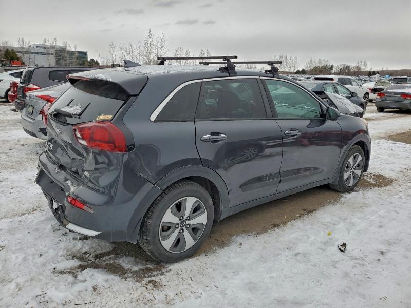 Фото 3 - KIA NIRO