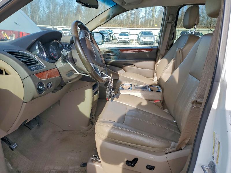 Фото 7 - CHRYSLER MINIVAN