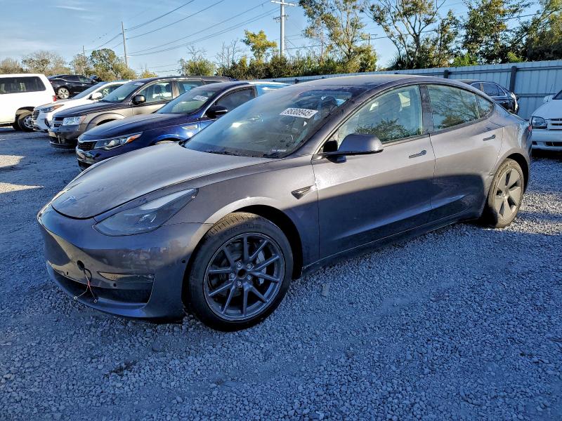 Фото 1 - TESLA MODEL 3