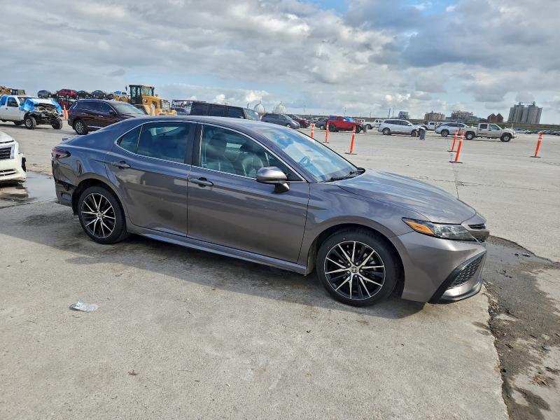 Фото 4 - TOYOTA CAMRY