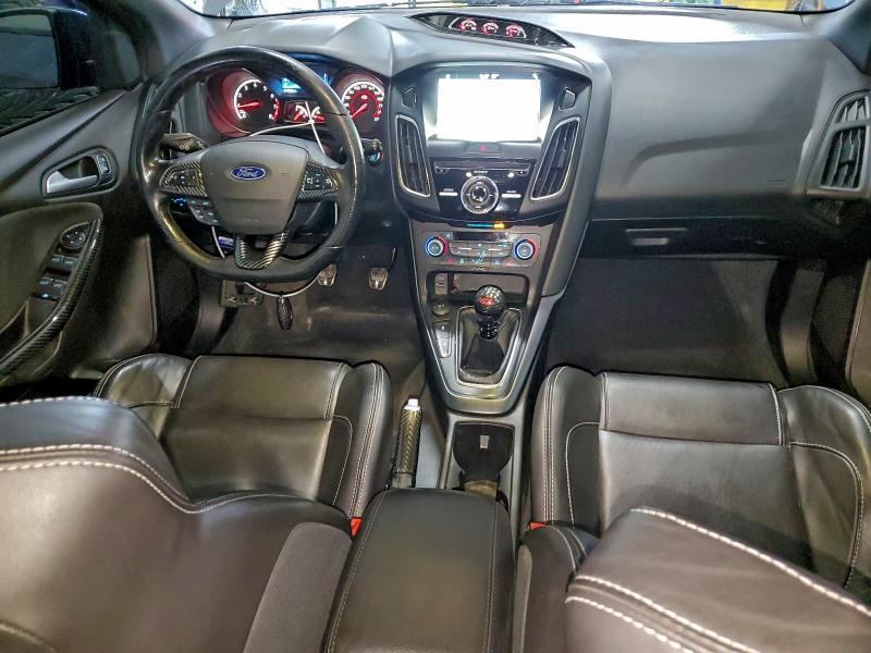 Фото 8 - FORD FOCUS