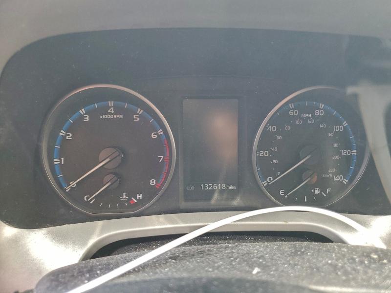 Фото 9 - TOYOTA RAV4