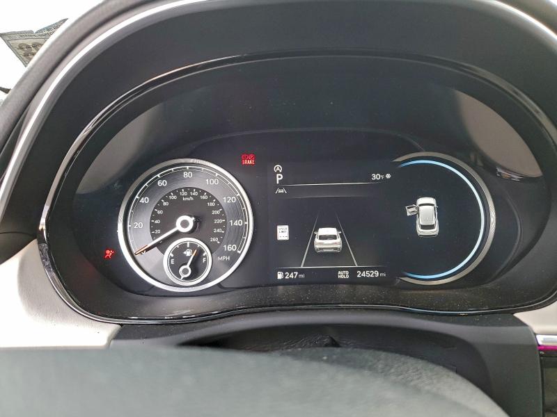 Фото 9 - GENESIS GV70 BASE