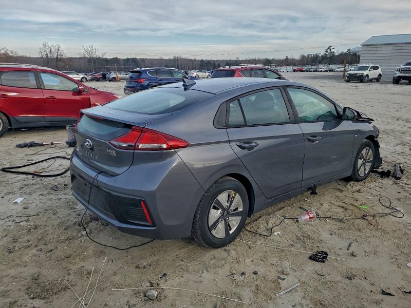 Фото 3 - HYUNDAI IONIQ