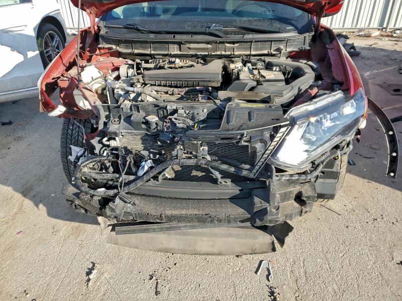 Фото 12 - NISSAN ROGUE