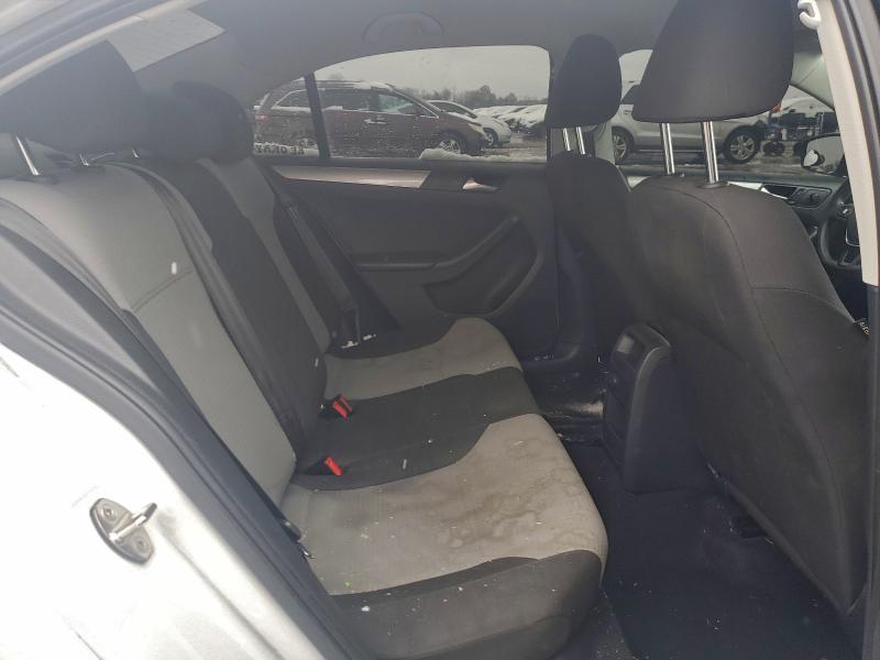 Фото 10 - VOLKSWAGEN JETTA