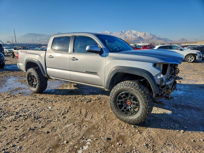 Фото 4 - TOYOTA TACOMA