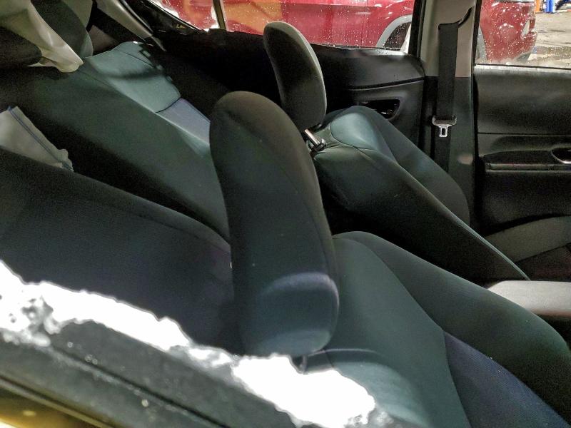 Фото 10 - TOYOTA PRIUS