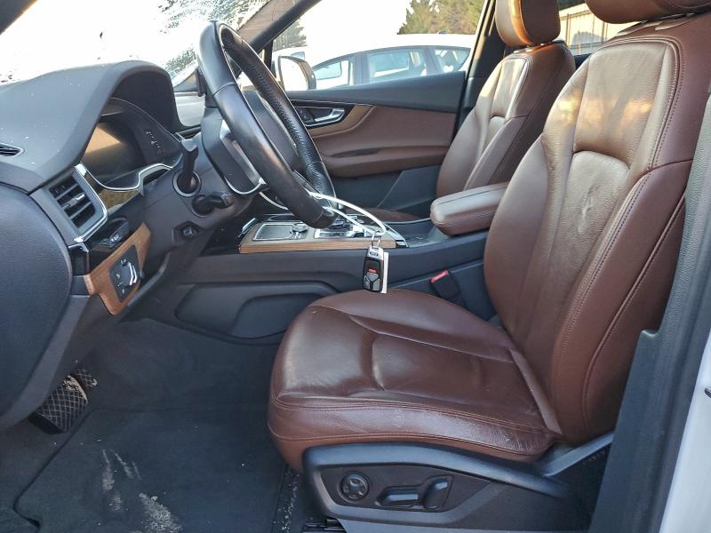 Фото 7 - AUDI Q7