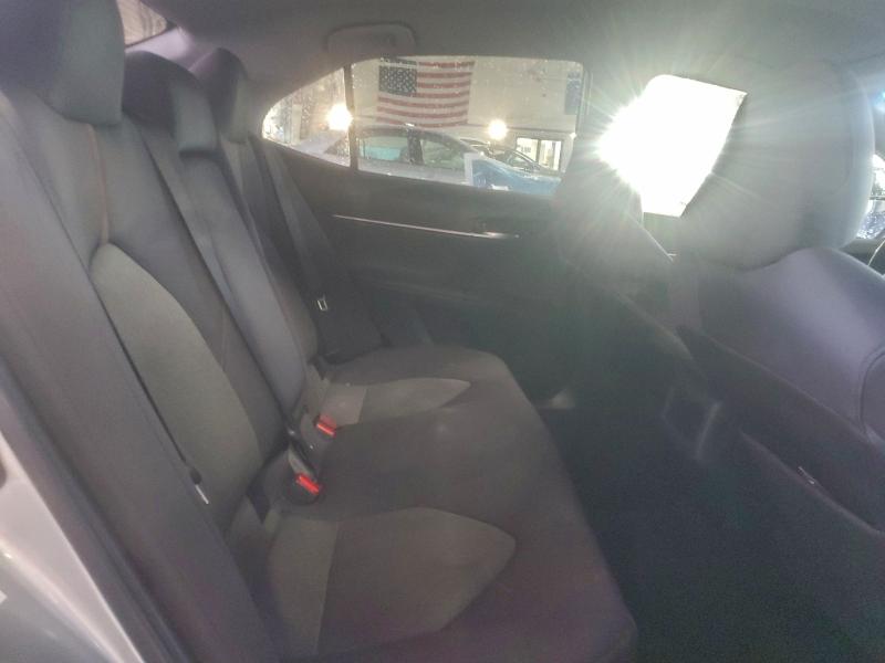 Фото 10 - TOYOTA CAMRY