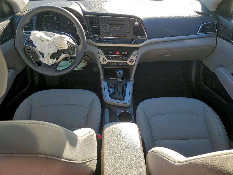 Фото 8 - HYUNDAI ELANTRA