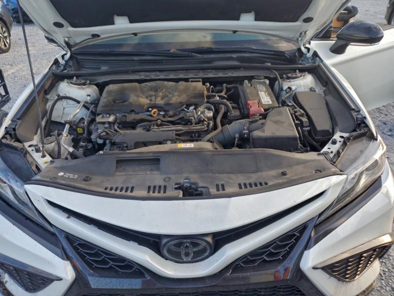 Фото 11 - TOYOTA CAMRY