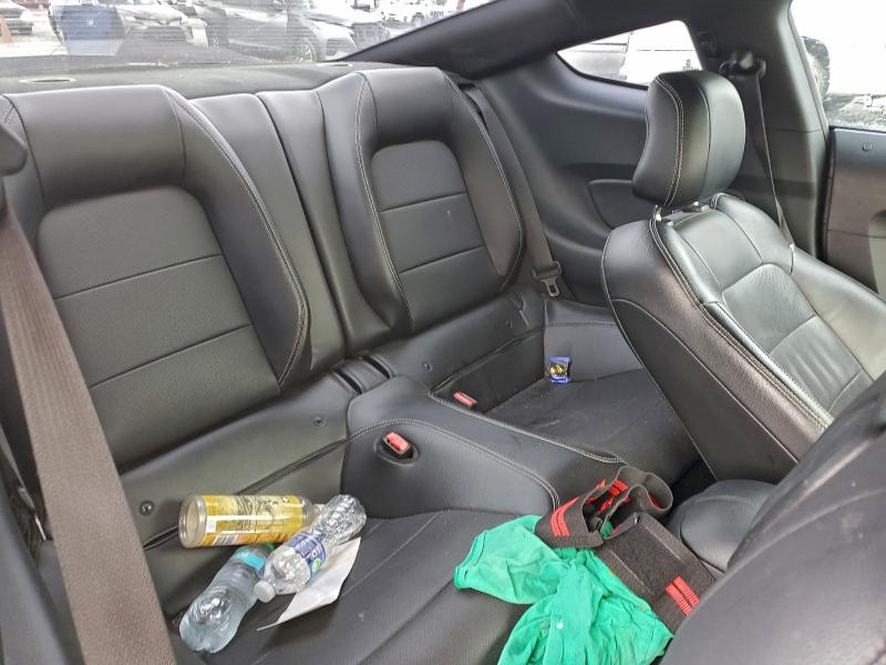 Фото 10 - FORD MUSTANG