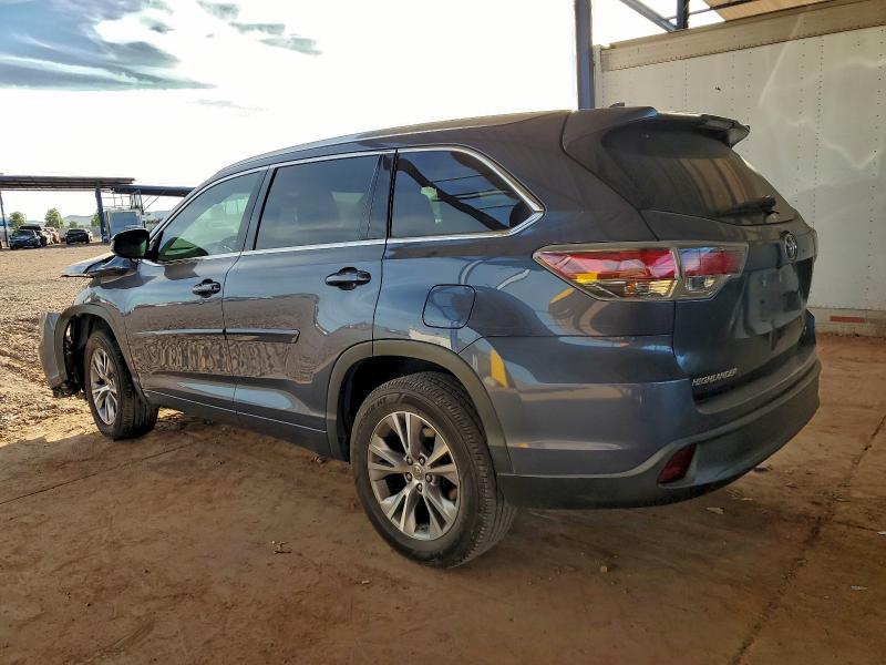 Фото 2 - TOYOTA HIGHLANDER