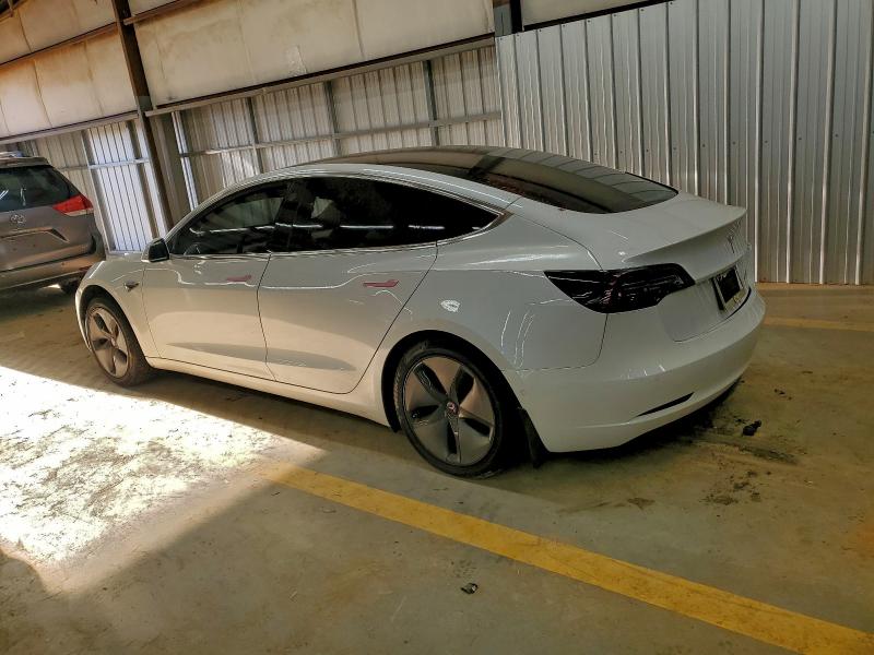 Фото 2 - TESLA MODEL 3