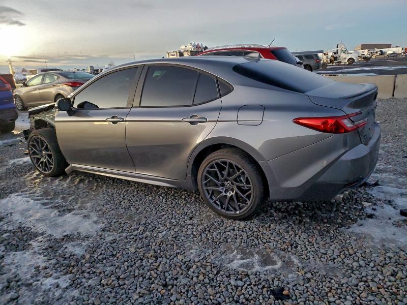 Фото 2 - TOYOTA CAMRY