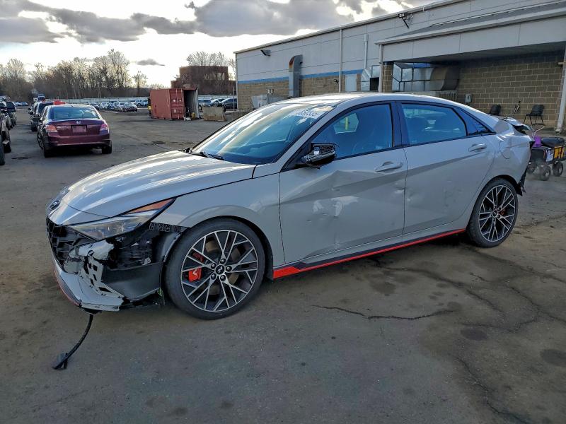 Фото 1 - HYUNDAI ELANTRA