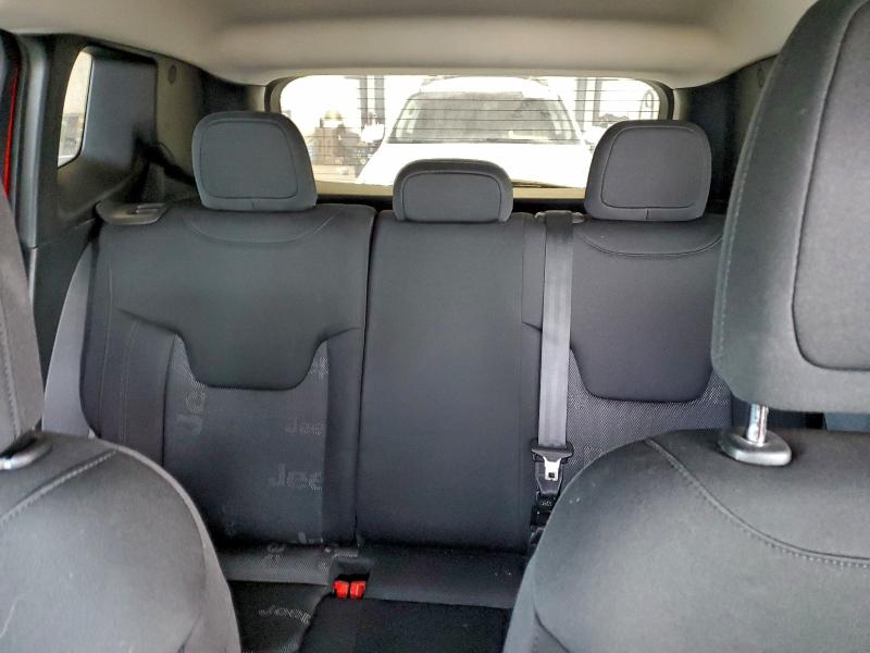 Фото 10 - JEEP RENEGADE