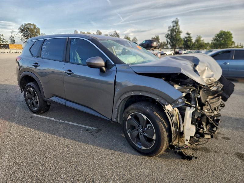 Фото 4 - NISSAN ROGUE