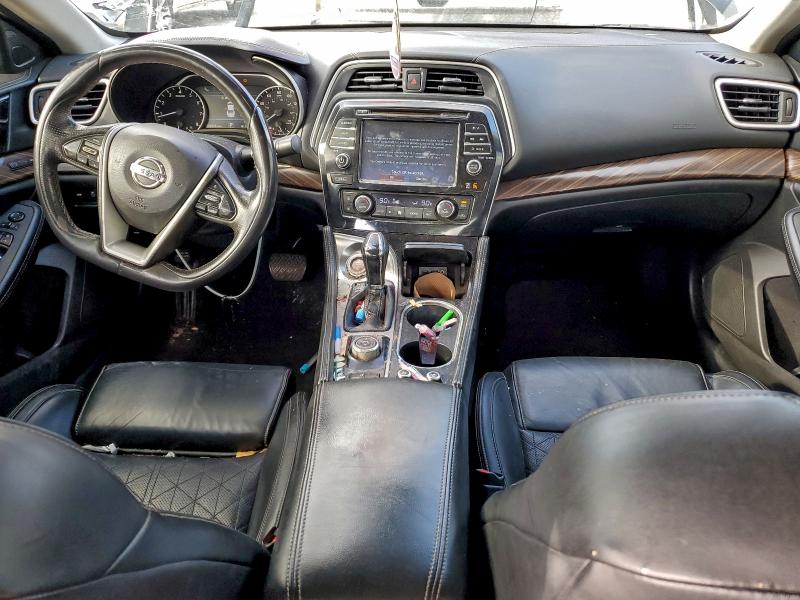 Фото 8 - NISSAN MAXIMA