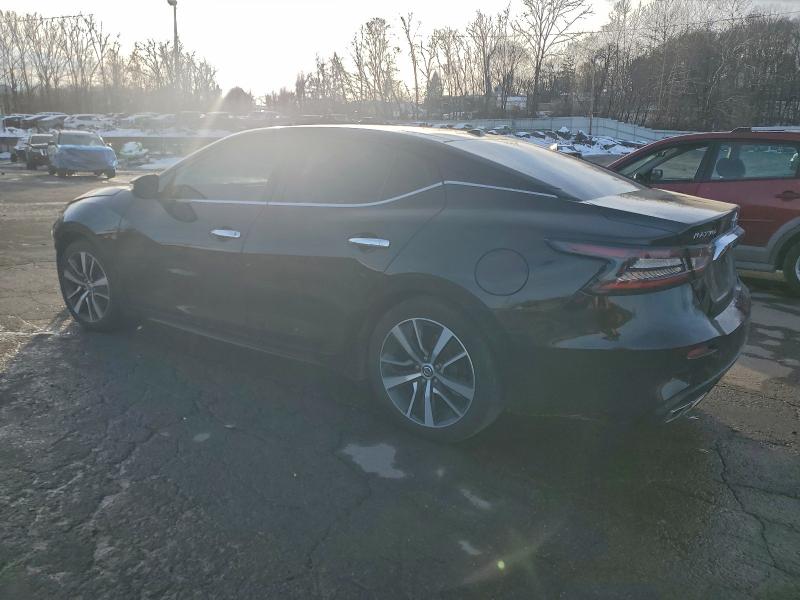 Фото 2 - NISSAN MAXIMA