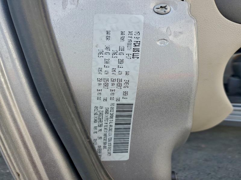 Фото 13 - DODGE CARAVAN