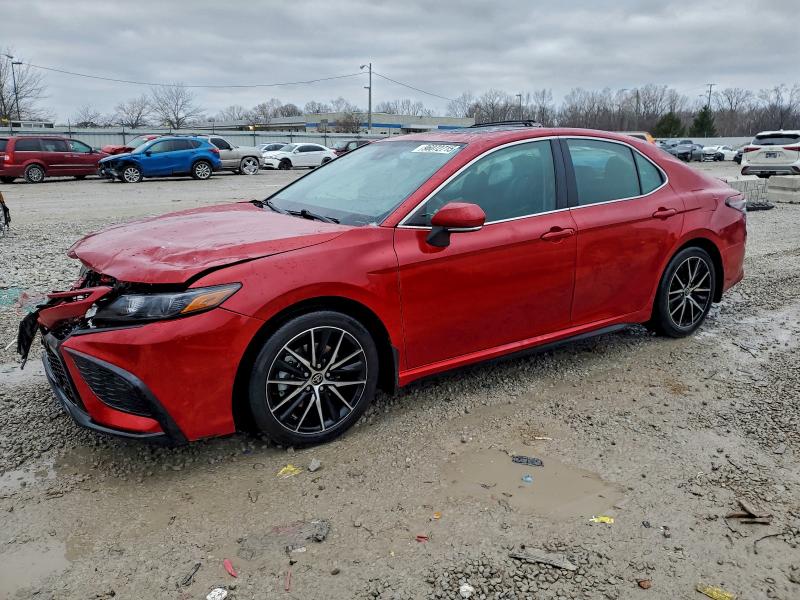 Фото 1 - TOYOTA CAMRY