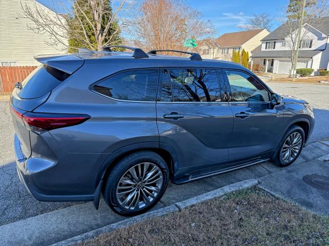 Фото 4 - TOYOTA HIGHLANDER