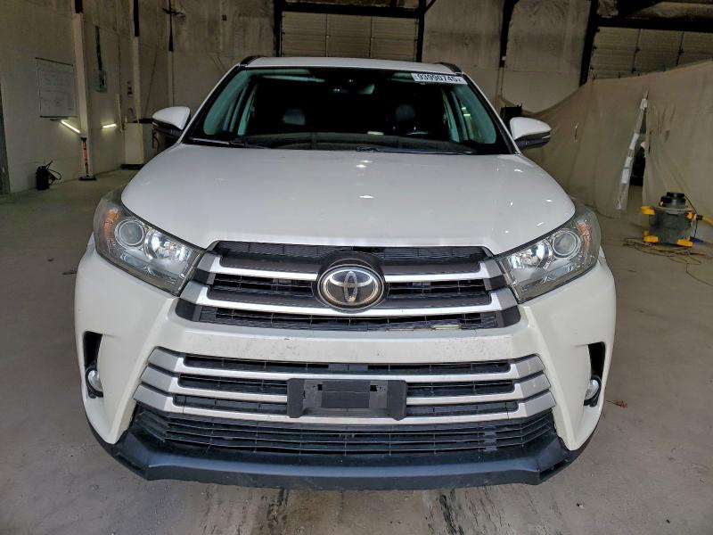 Фото 5 - TOYOTA HIGHLANDER