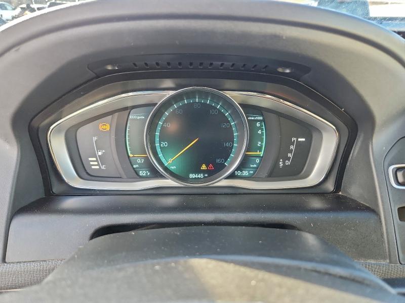 Фото 9 - VOLVO XC60