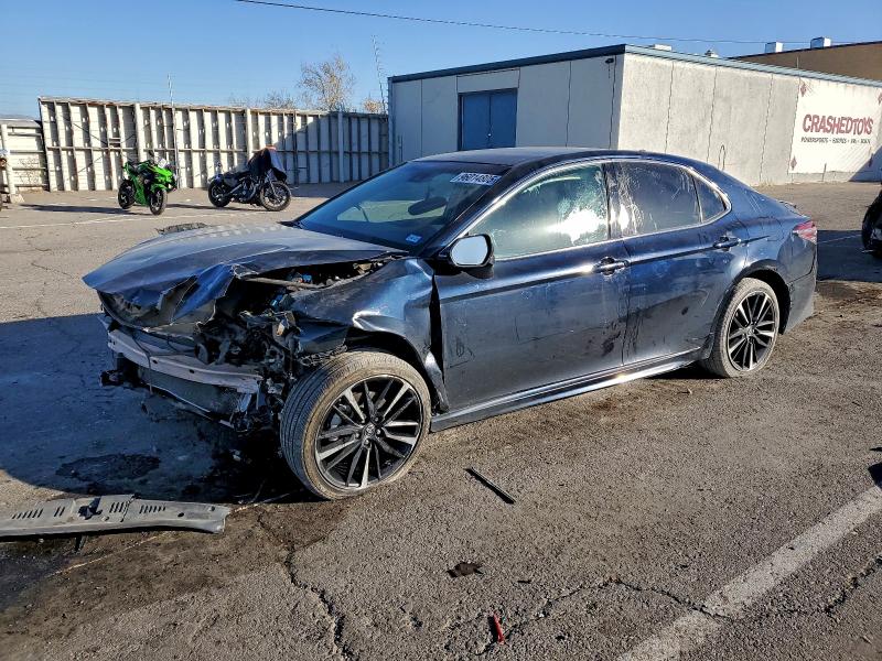 Фото 1 - TOYOTA CAMRY