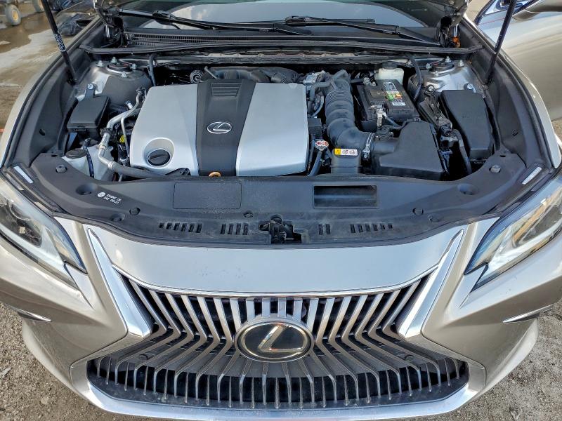 Фото 11 - LEXUS ES350