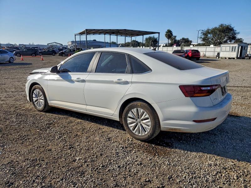 Фото 2 - VOLKSWAGEN JETTA