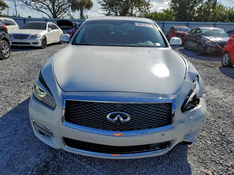 Фото 5 - INFINITI Q70