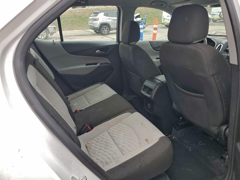 Фото 10 - CHEVROLET EQUINOX