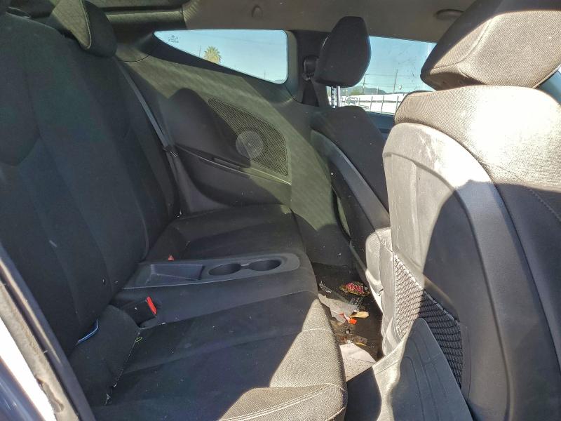 Фото 10 - HYUNDAI VELOSTER