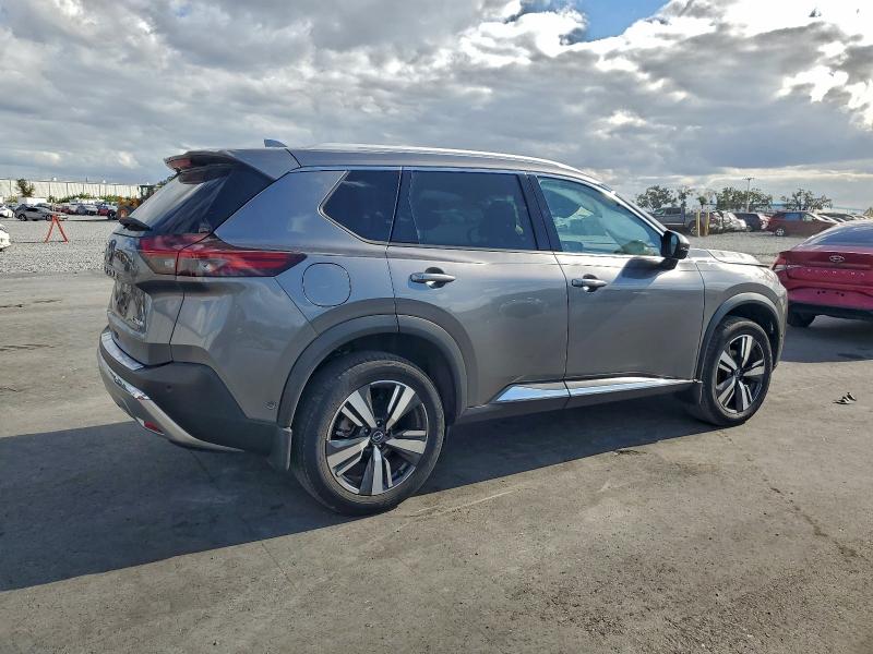 Фото 3 - NISSAN ROGUE